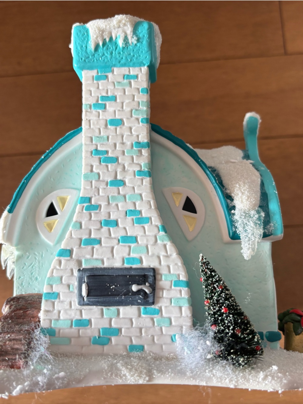 Department 56 Frostbite Nursery Frosty the Snowman Village - Picture 5 of 11